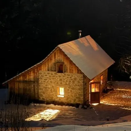Saasberg Feriehus *